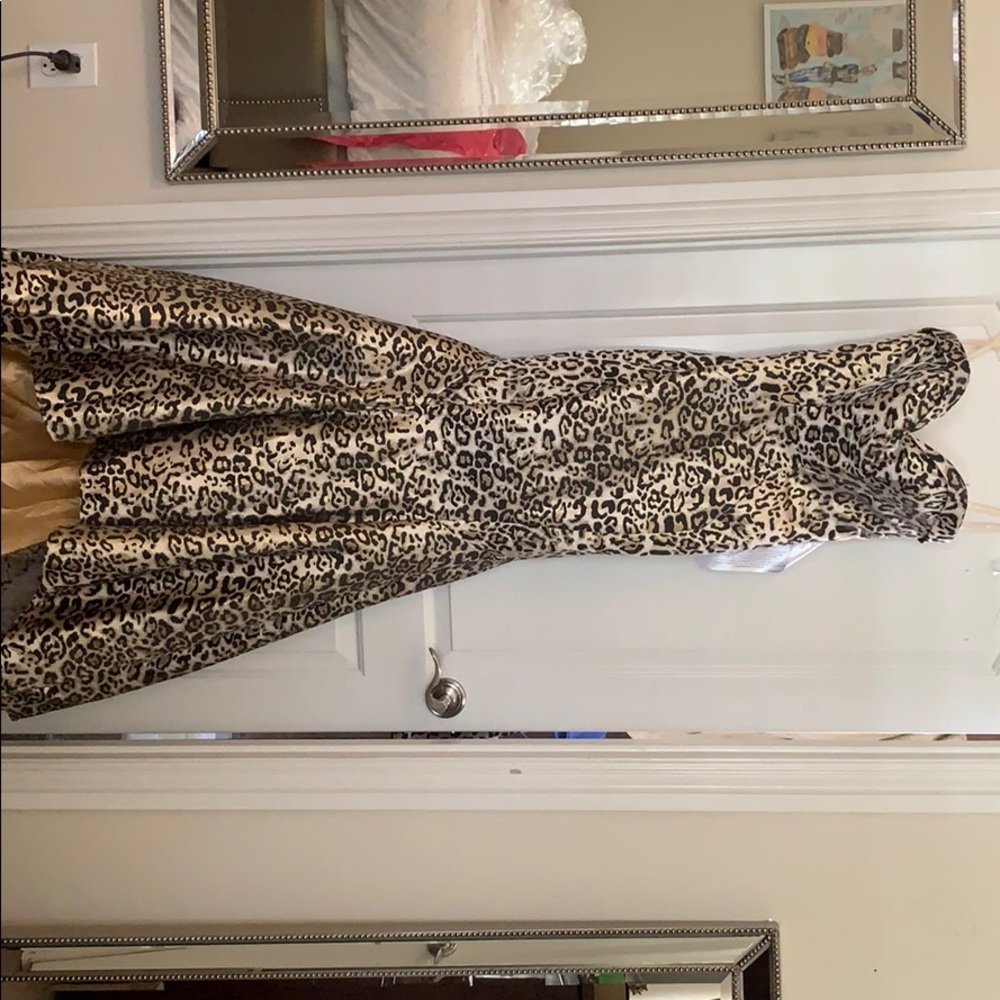 NWT Cheetah Dress - Picture 4 of 9